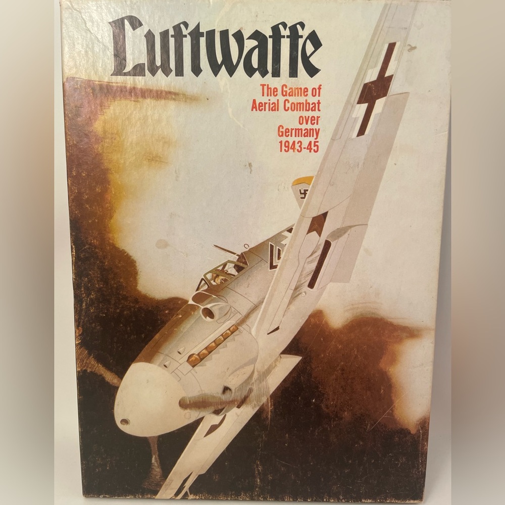 Luftwaffe Arial Combat Game WW II Avalon Hill Bookcase Germany